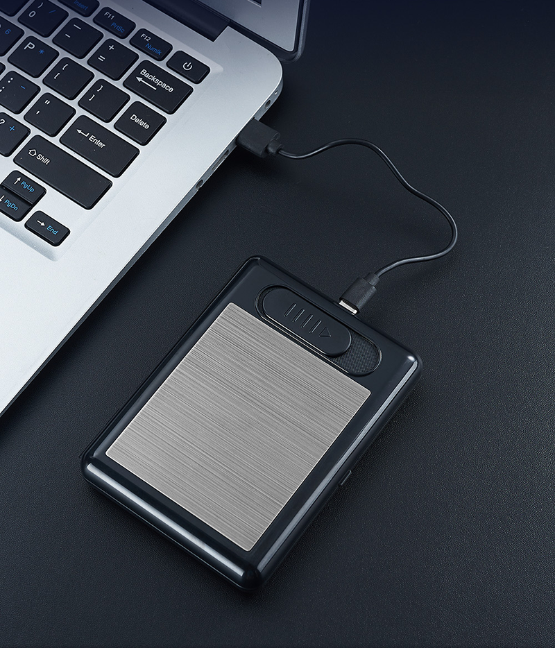 Bật Lửa Điện Kiêm Hộp Đựng Thuốc Kẹp 20Đ Hoa Văn M4 - Sạc Điện