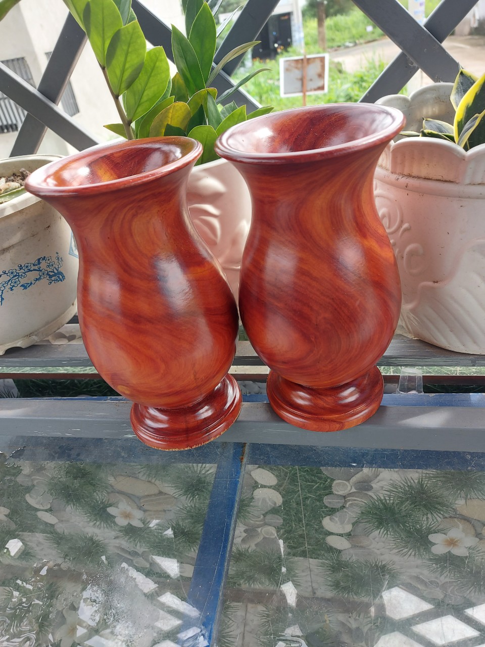 Lọ hoa gỗ hương cao 22cm