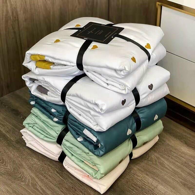 Chăn lụa thêu tim 2mx2m3 hàng nhập