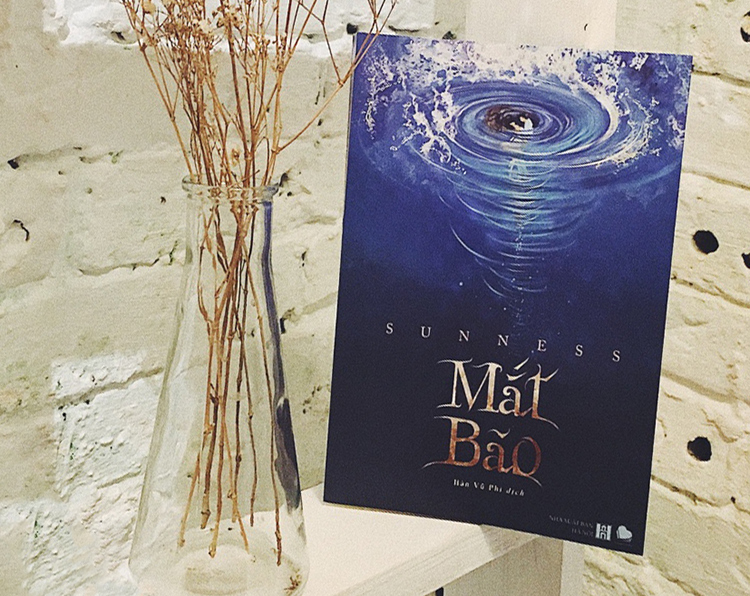 Mắt Bão