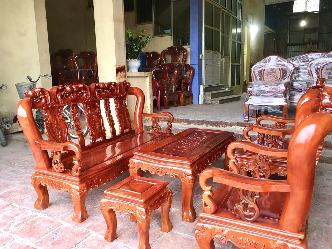 Bộ bàn ghế Minh quốc Đào gỗ xà cừ