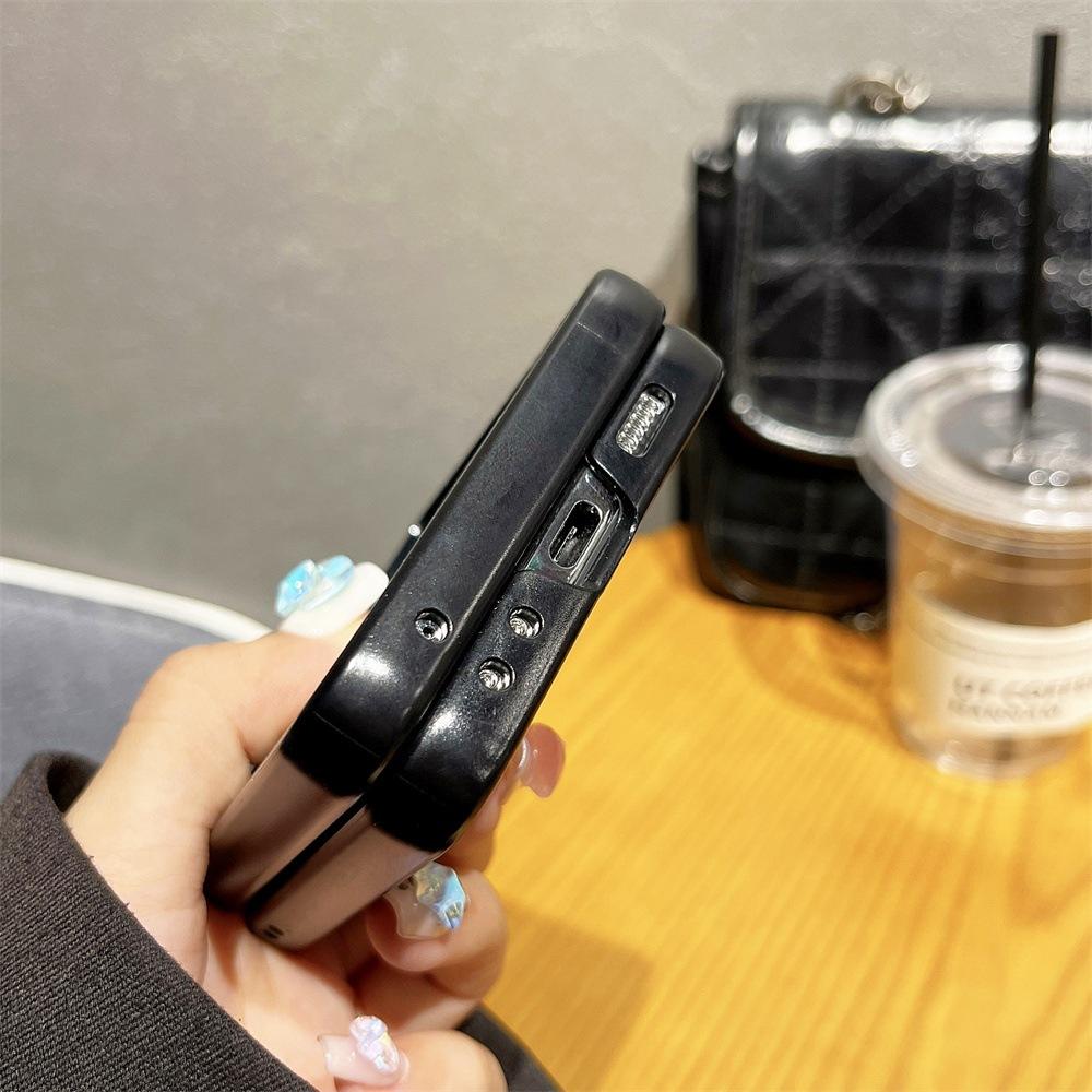 Ốp Lưng Da Astronauts Cho Samsung Galaxy Z Flip 5 / Z Flip 4 Khắc Laser - BUM STORE GALAXY CASE - XÁM TRẮNG, XÁM TRẮNG