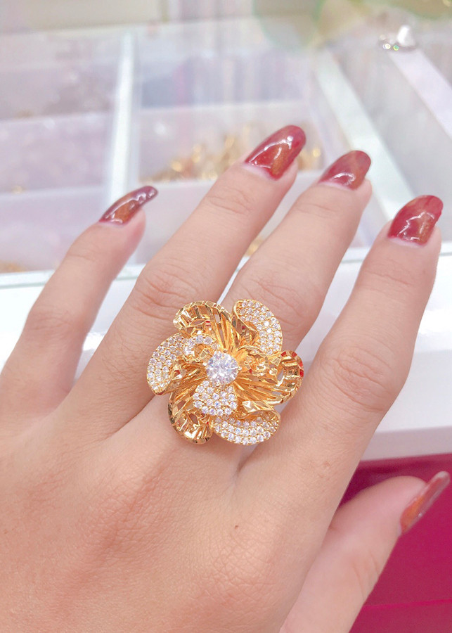 Nhẫn nữ mạ vàng 18k mã EK9057