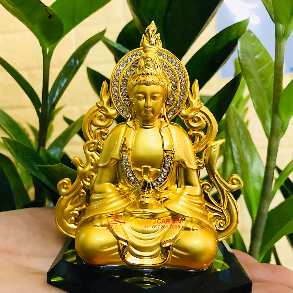 Tượng Quan Thế Âm đế kính đặt xe hơi rất đẹp và phong thủy