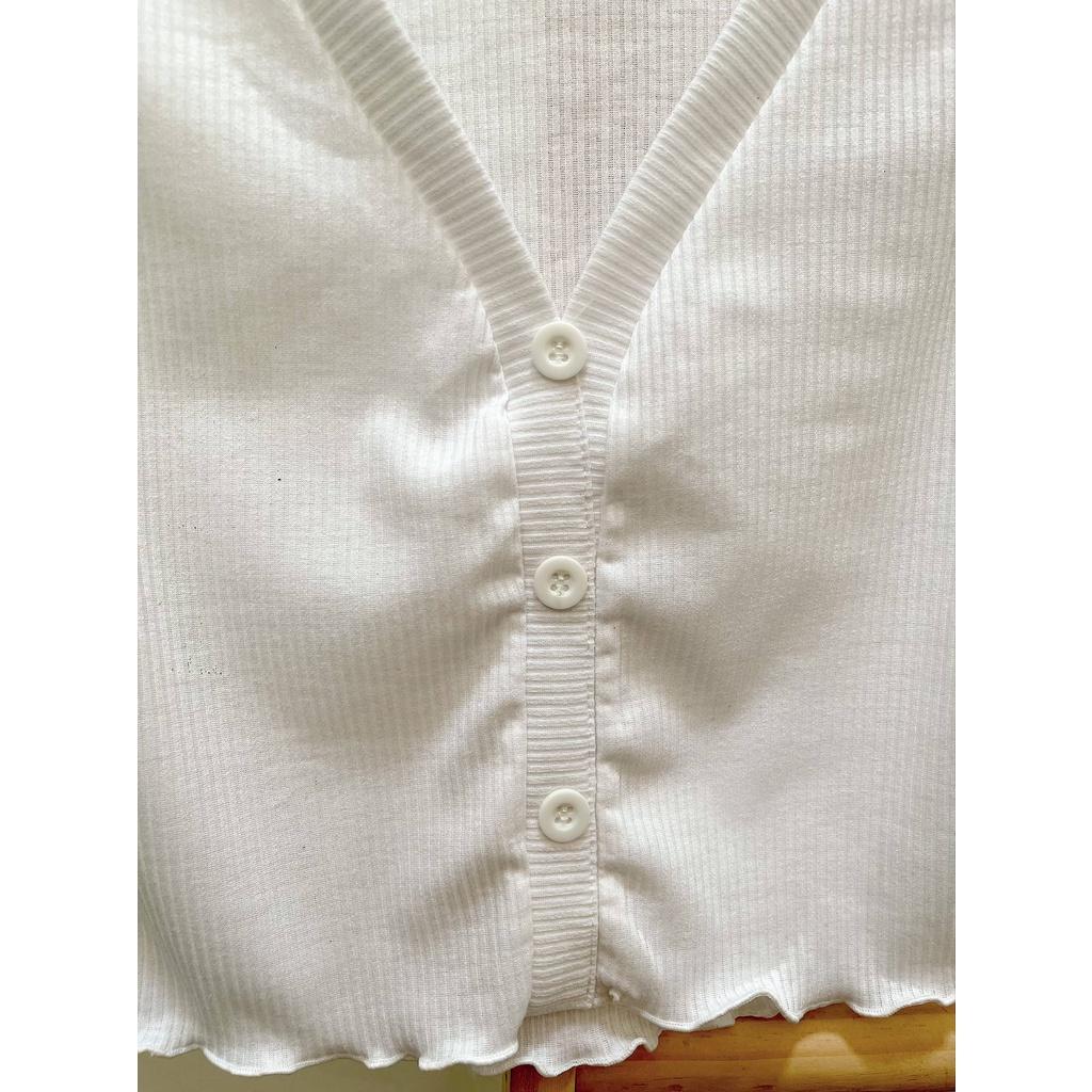 Áo Croptop Tay Ngắn Cổ V Phối Nút