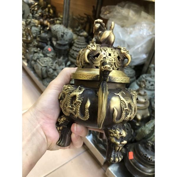 Lư trầm song long trầu nguyệt.