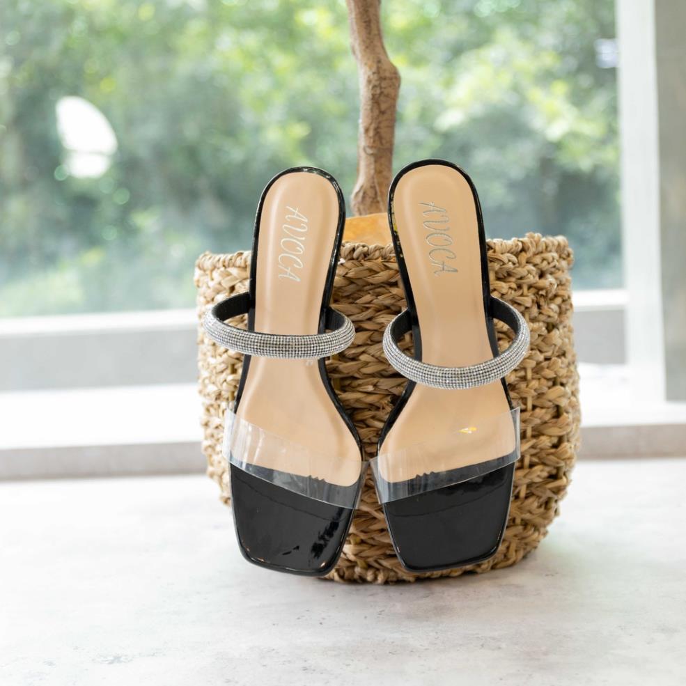 Giày sandal gót vuông quai ngang đính xoan cao cấp