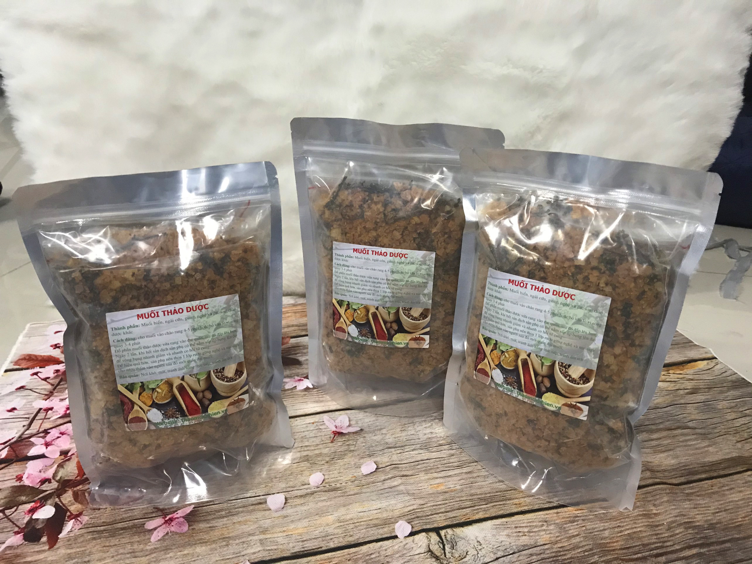 Combo 2 Muối Thảo Dược Chườm Bụng Sau Sinh