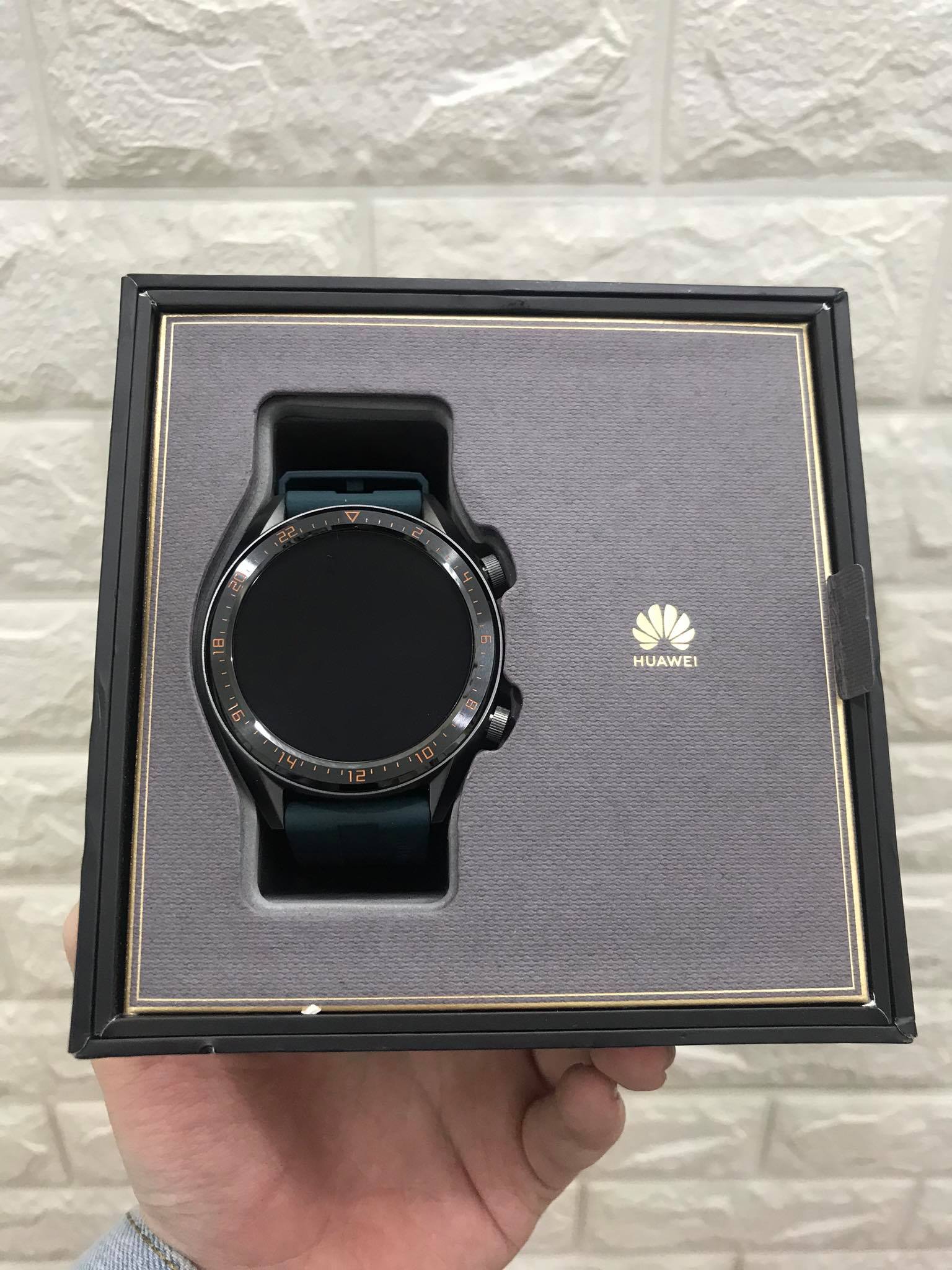 Đồng hồ thông minh Huawei Watch GT  46mm Dây silicon màu xanh - Hàng chính hãng