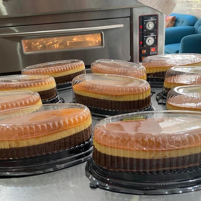 50 Hộp F70 Oval Đế Đen Đựng Flan Cheese - Bánh Bò Thốt Nốt