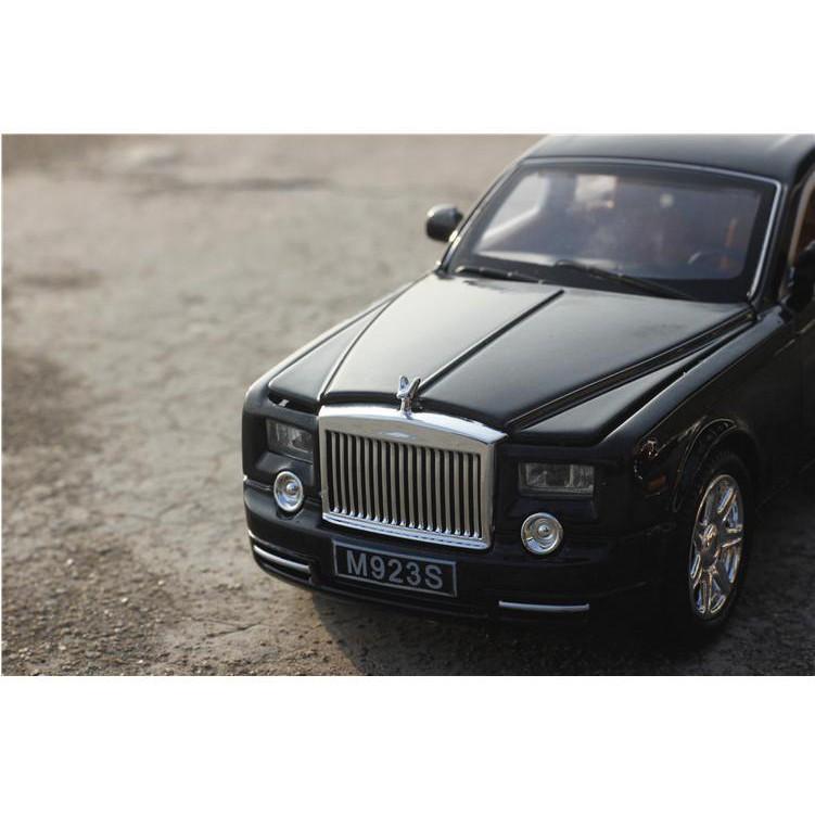 Mô hình xe hơi PHANTOM LIGHT - TỰ TIN KHẲNG ĐỊNH ĐẲNG CẤP - Home and Garden