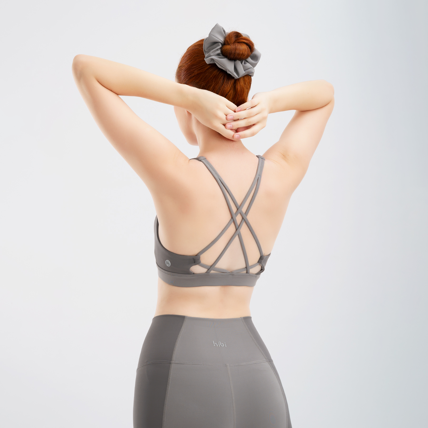 Set Đồ Tập Yoga Gym Luxury Hibi Sports H149 phối hai màu, màu Xám, Kèm Mút Ngực, Chất Vải Cao Cấp