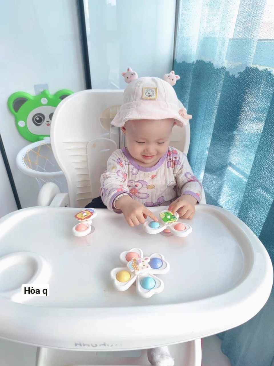 Set 3 Con Quay Spinner Dán Tường Hít Chân Có Thể Xếp Chồng Màu Sắc Tươi Sáng Hình Ngộ Nghĩnh Cho Bé