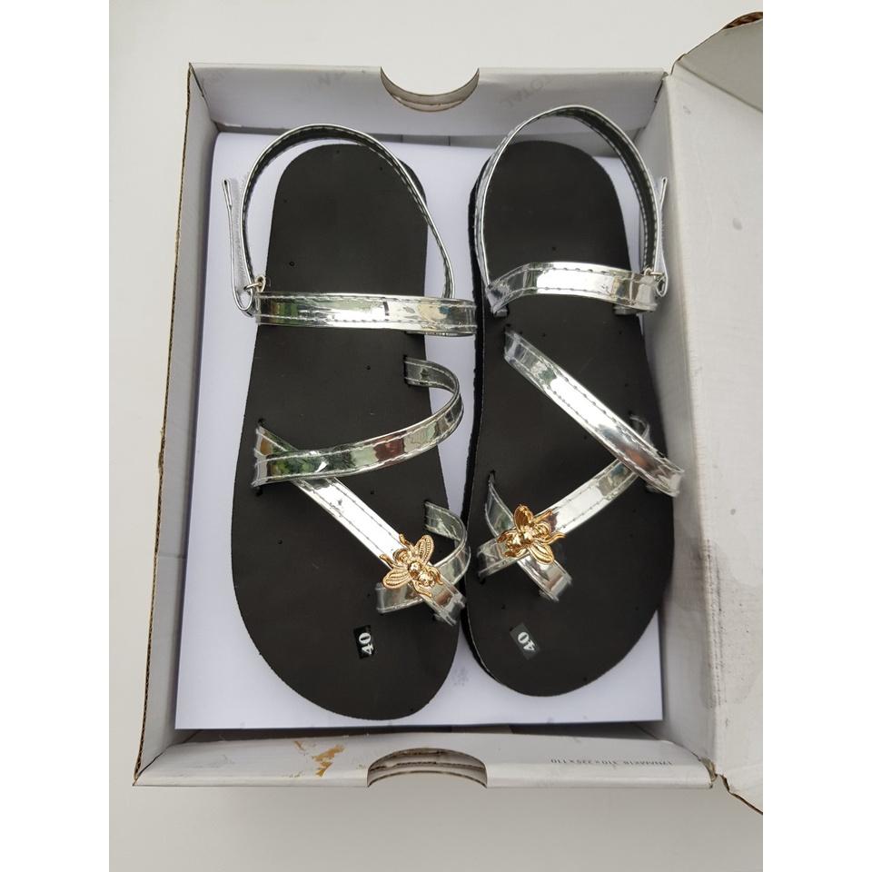 Dép sandals nữ đế đen quai bạc size từ 34 đến 42 nữ