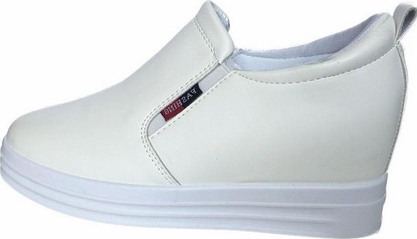 Giày Sneaker Nữ Độn Đế Dáng C65