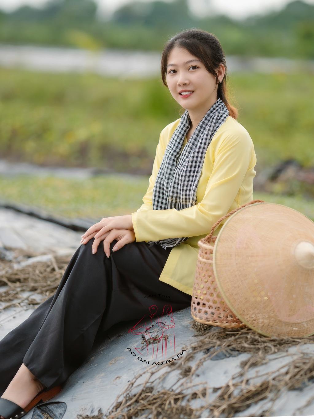 Bộ bà ba lụa vàng quần phi đen - Có bộ bà ba Bigsize- may sỉ bà ba toàn quốc