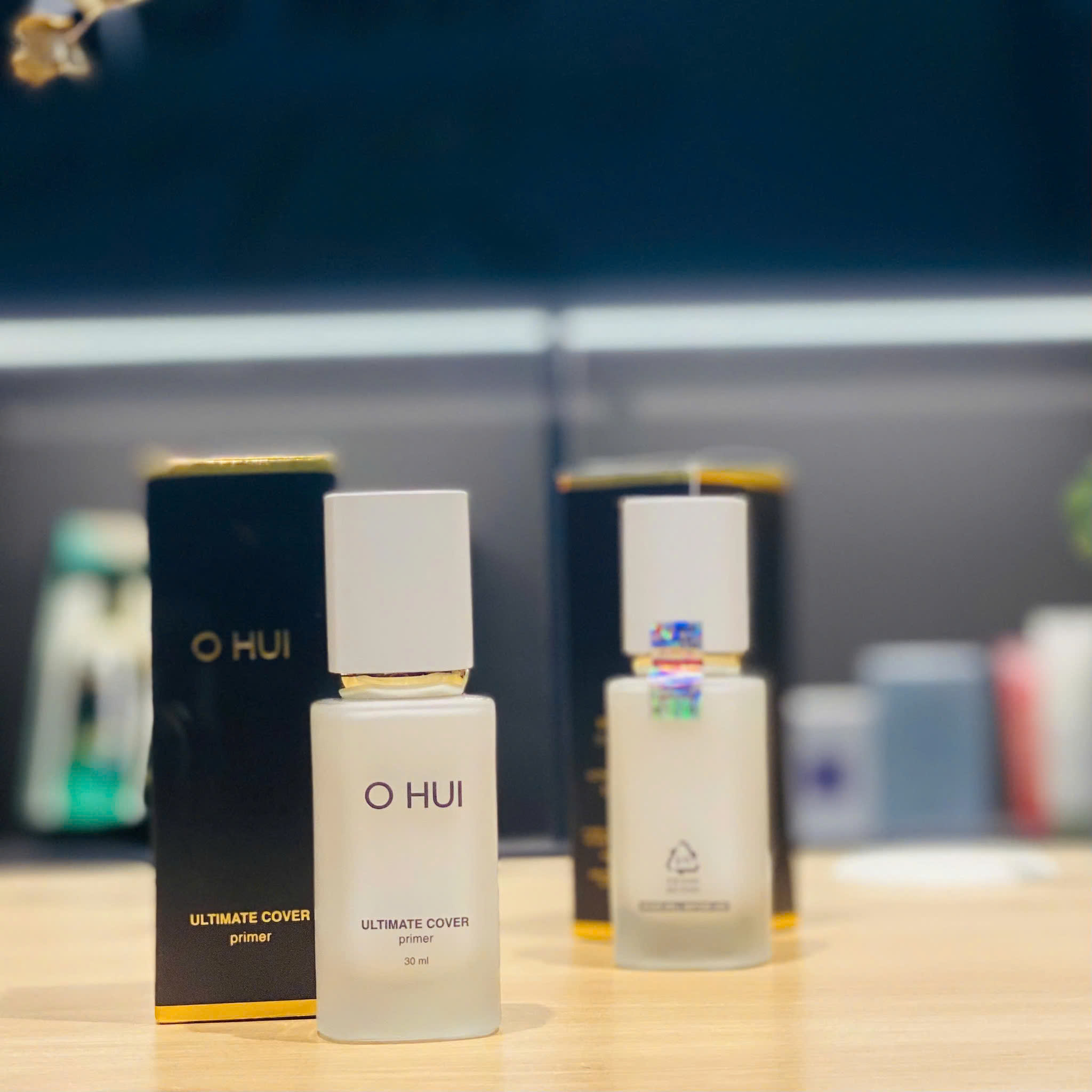 Kem Lót Sáng Da Tự Nhiên Ohui Ultimate Cover 30ml