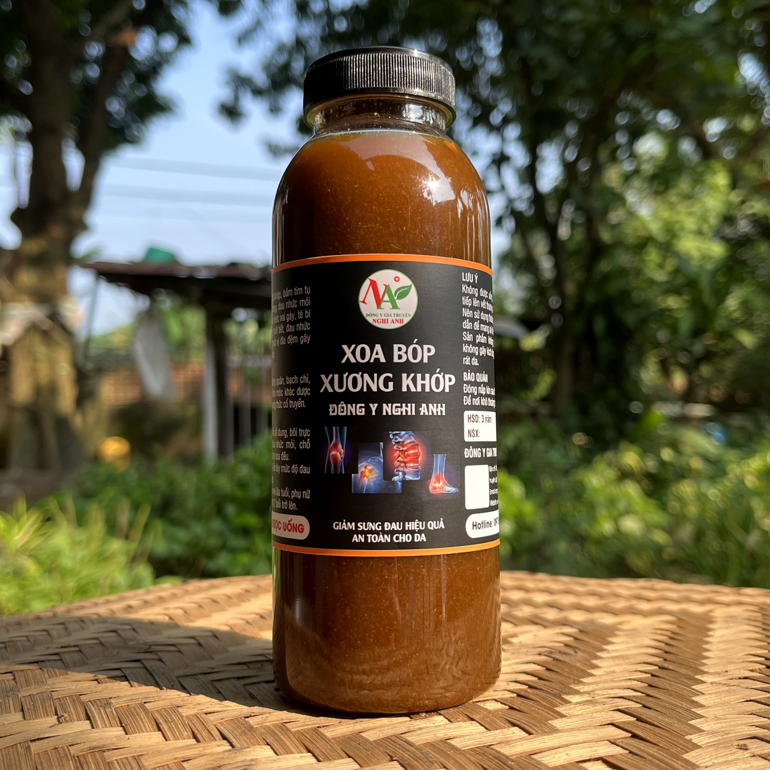 Thảo dược xương khớp Đông Y Nghi Anh hộp 330ml trừ bong gân, trật khớp hết đau nhức dễ chịu cơ thể