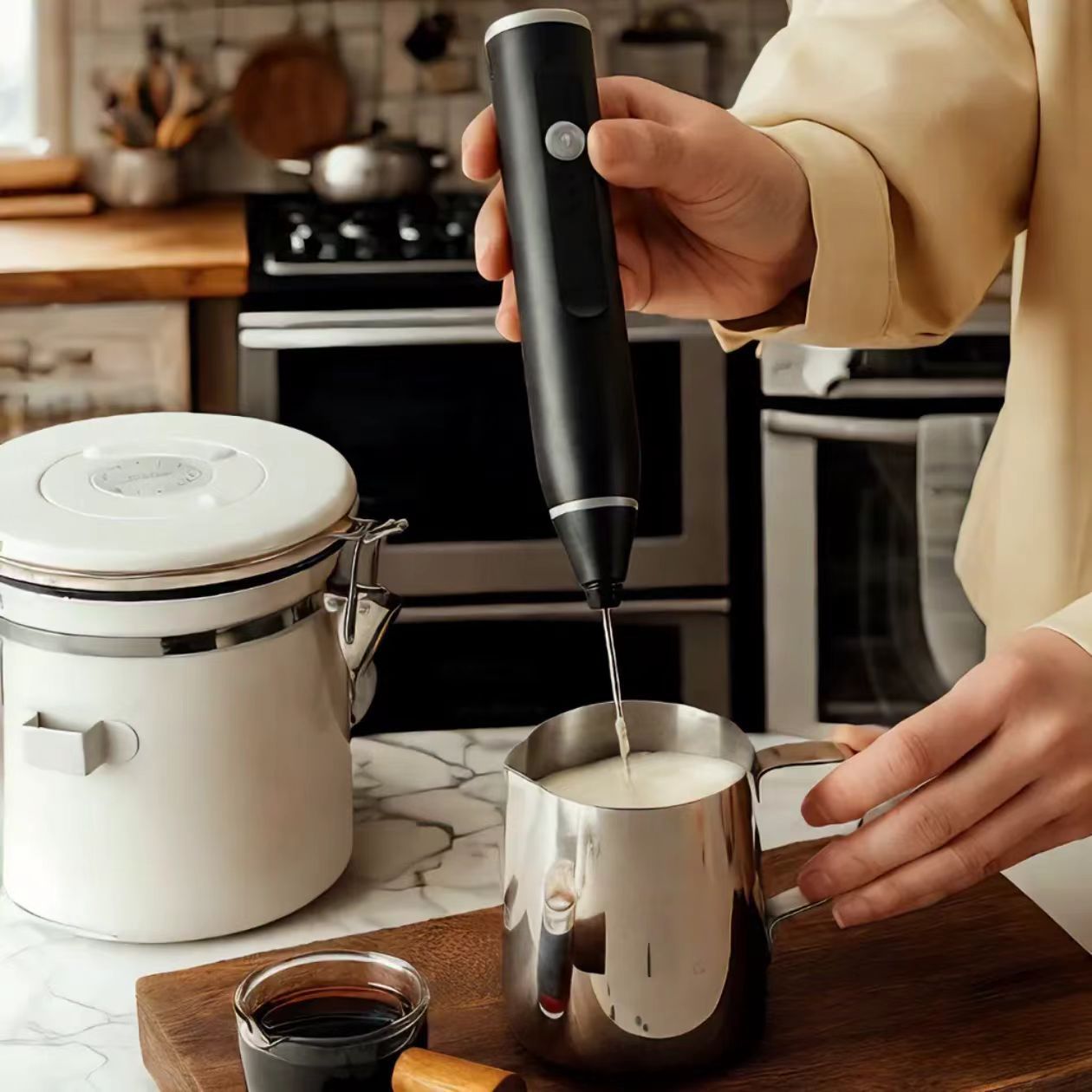 Dụng cụ đánh bọt cà phê cầm tay mini - Dụng cụ đánh bọt trứng với 3 chế độ nhanh chóng chỉ trong vài giây.