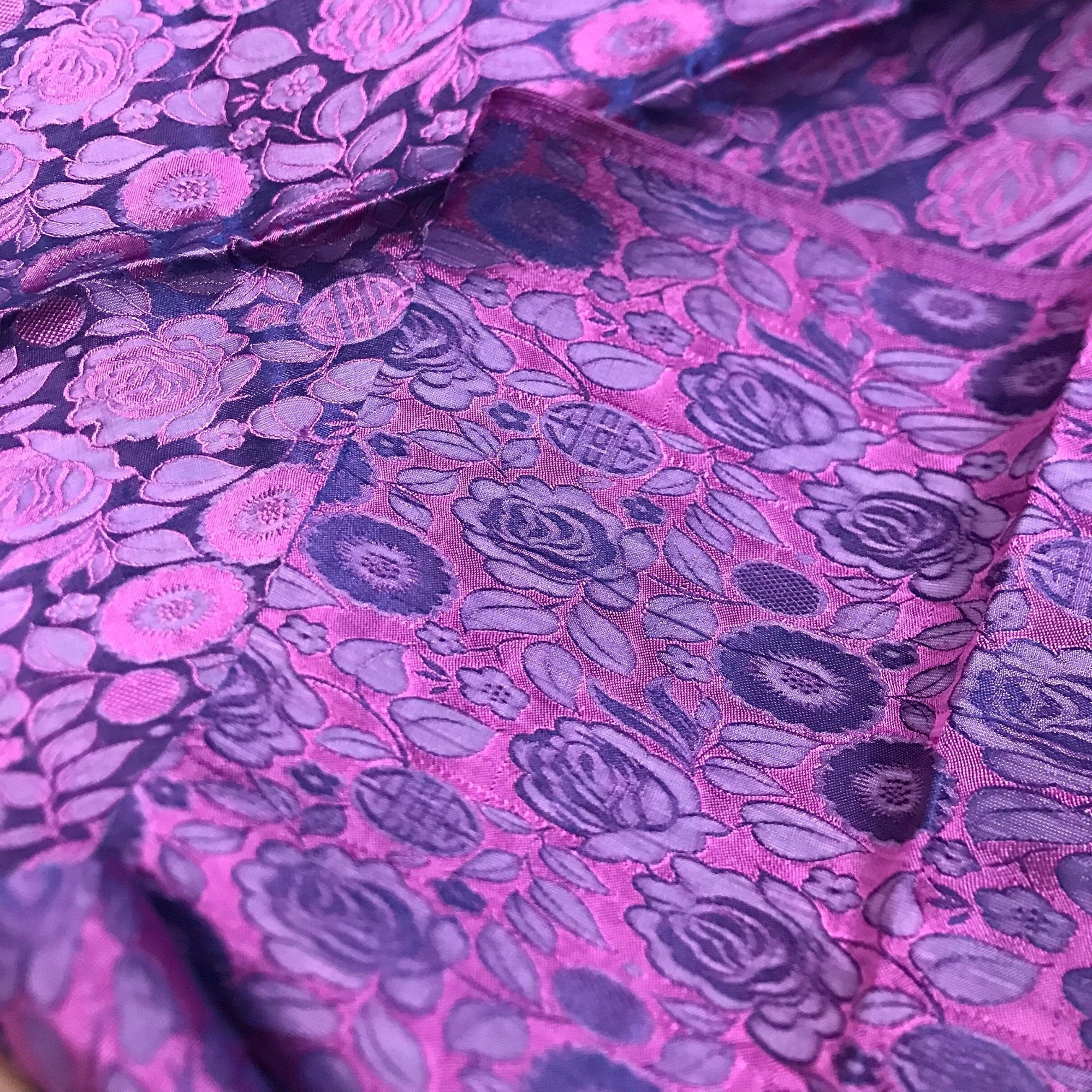Vải Lụa Tơ Tằm hồng thọ màu tím, mềm#mượt#mịn, dệt thủ công, khổ vải 90cm