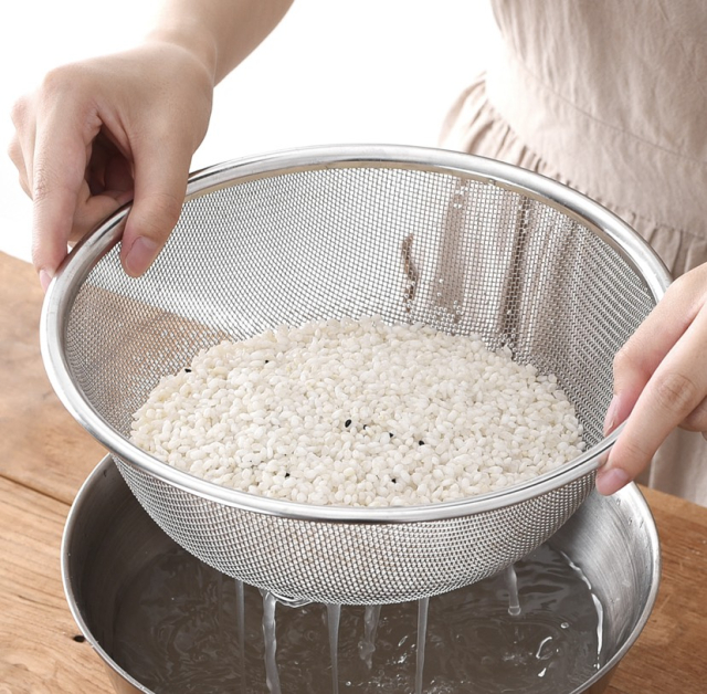 Set bát trộn và rổ lưới inox Wagenteiger 22cm