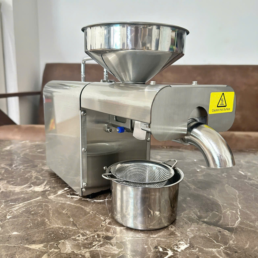Máy ép dầu ăn thực vật dùng trong gia đình thương hiệu Septree X3 - Công suất 800W - Hàng chính hãng (BH 12 THÁNG)