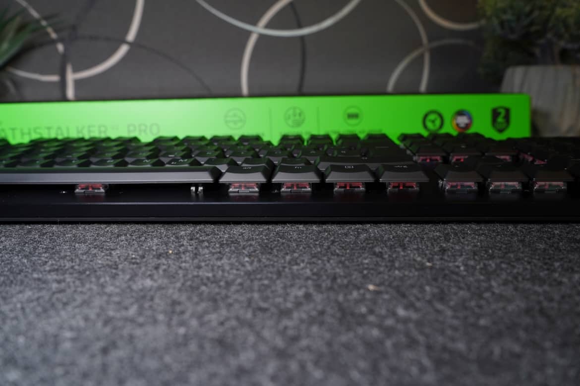 Bàn phím cơ Razer DeathStalker V2 Pro-Wireless Low Profile Optical Gaming Keyboard (Linear Red Switch)_Mới, hàng chính hãng