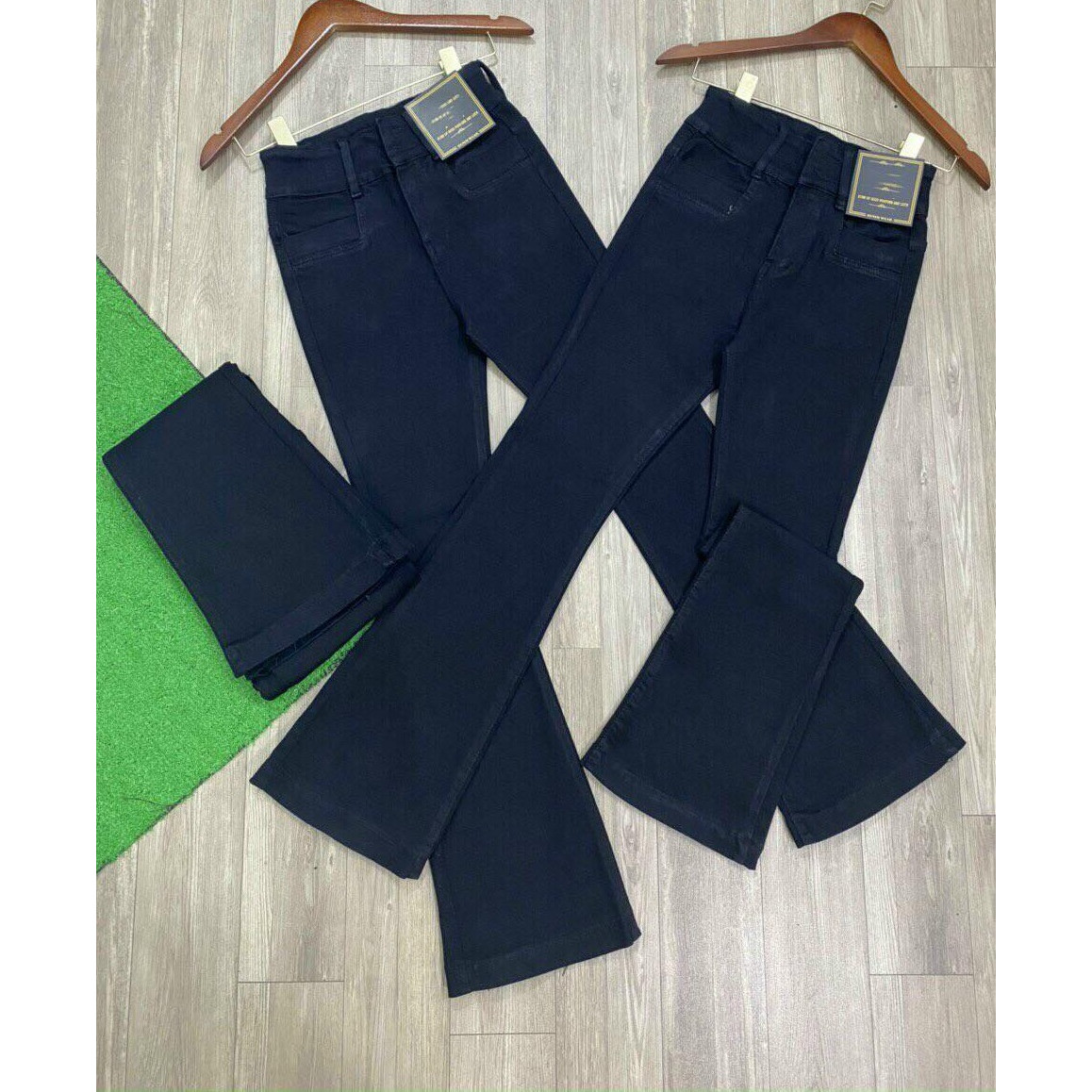 Quần Jeans Nữ Ống Loe Dài Màu Xám Chuột