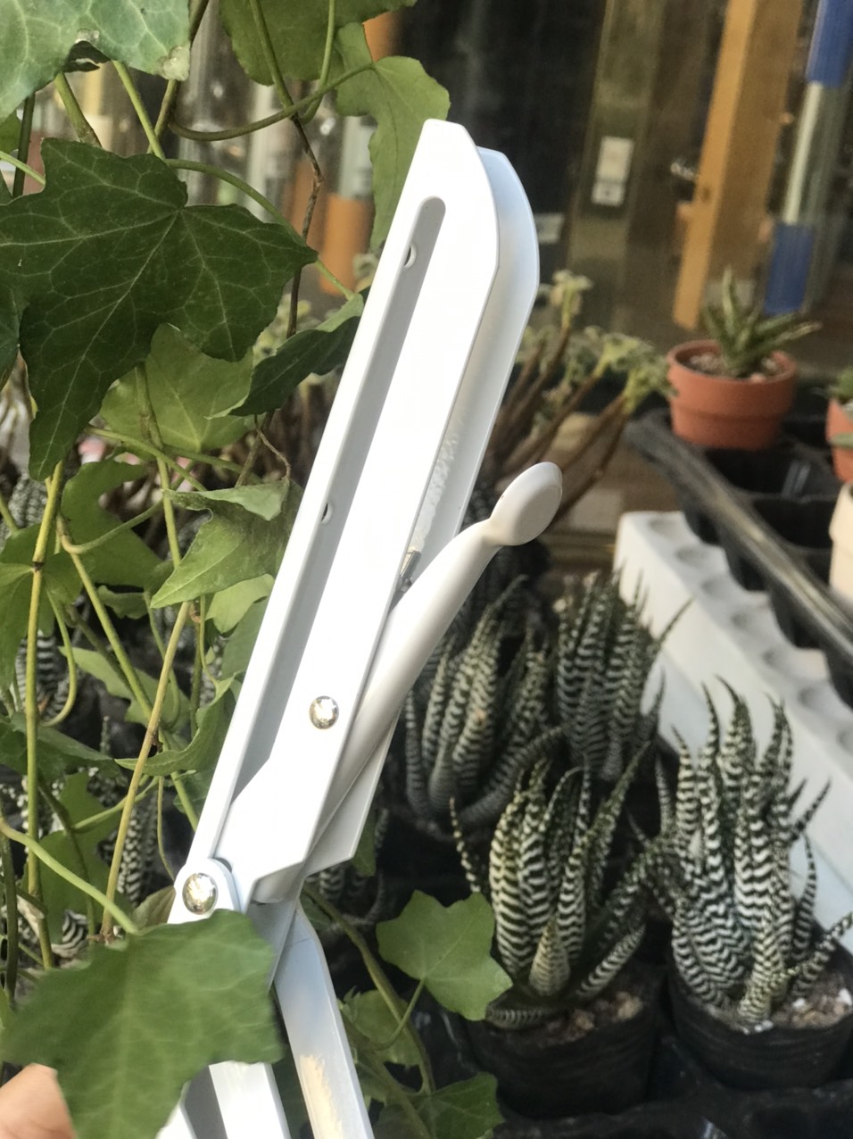 Bộ 2 Ke gấp gọn thông minh 25cm mạ sơn tĩnh điện