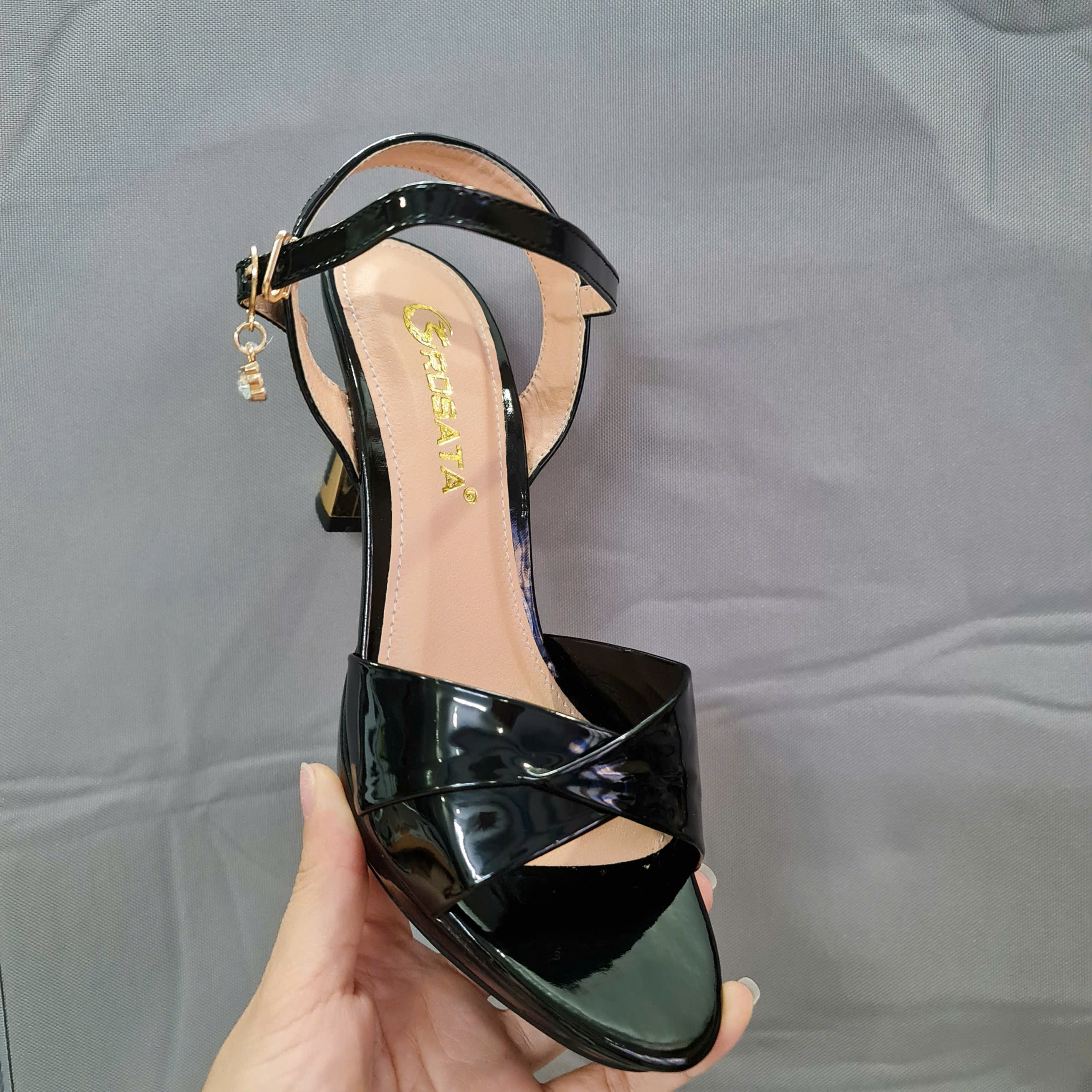 Sandal cao gót nữ quai sau ROSATA RO701 -7p- Đen, Vàng - BKSTORE