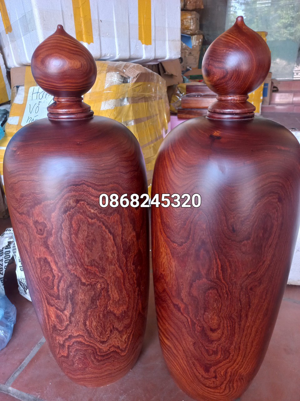 Cặp chum hũ phong thủy cầu tài lộc bằng gỗ trắc kt cao 50×20cm chưa tính lắp