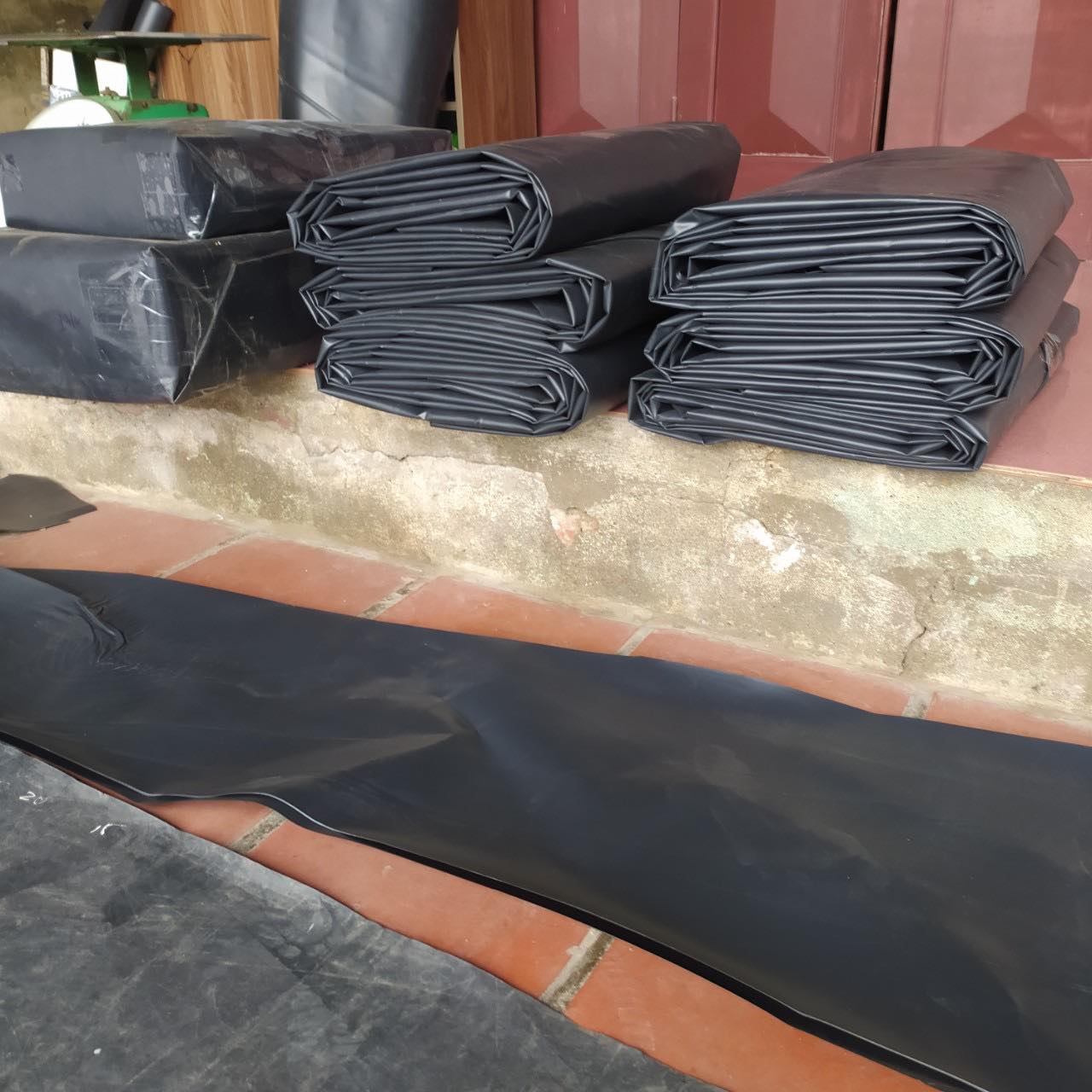 BẠT LÓT HỒ CÁ KOI HDPE KHỔ 5m dày 0.3mm