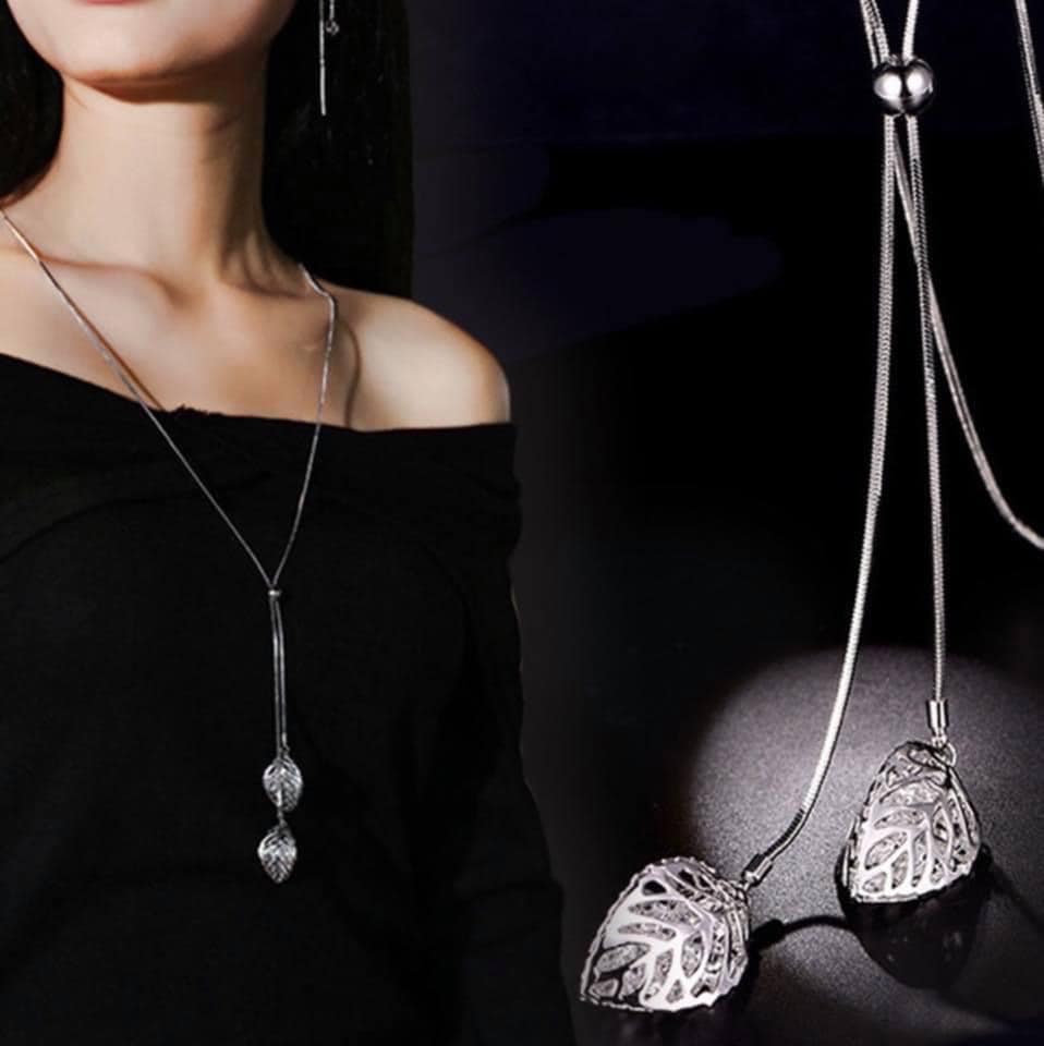Dây đeo cổ, kết hợp mặt dây khối lá có hạt đá, thiết kế sang trọng, dễ phối thời trang, kèm ảnh shop chụp