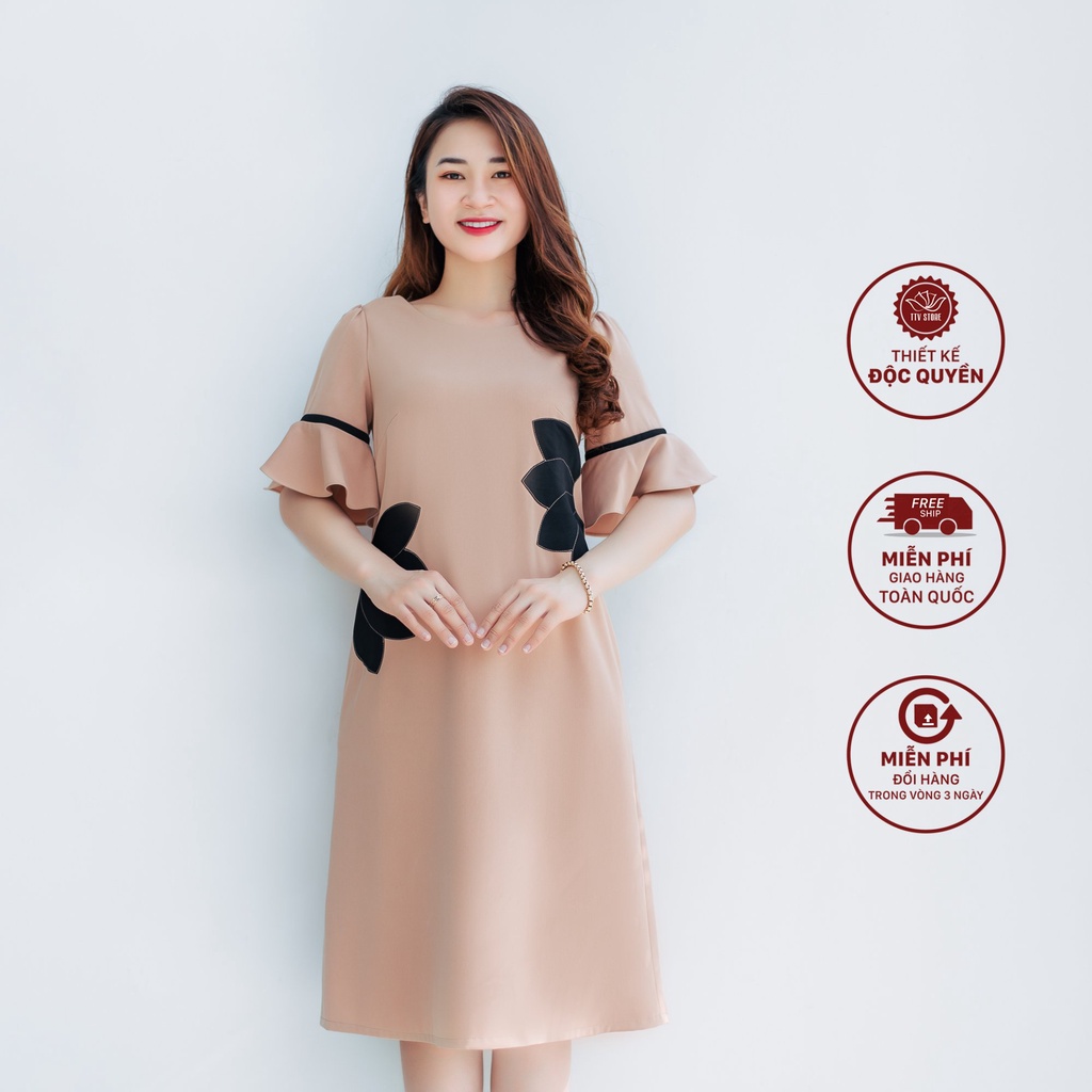 Đầm suông thòi trang trung niên TTV Store TTV1187 thiết kế cổ tròn tay bèo gam màu Kem hoa đen