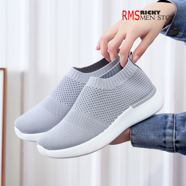 Giày Lười Vải Nữ Tuổi Trung Niên Cho Mẹ , Kiểu Dáng Basic - Giày Thể Thao Nữ vải Thoáng Khí , Êm Chân