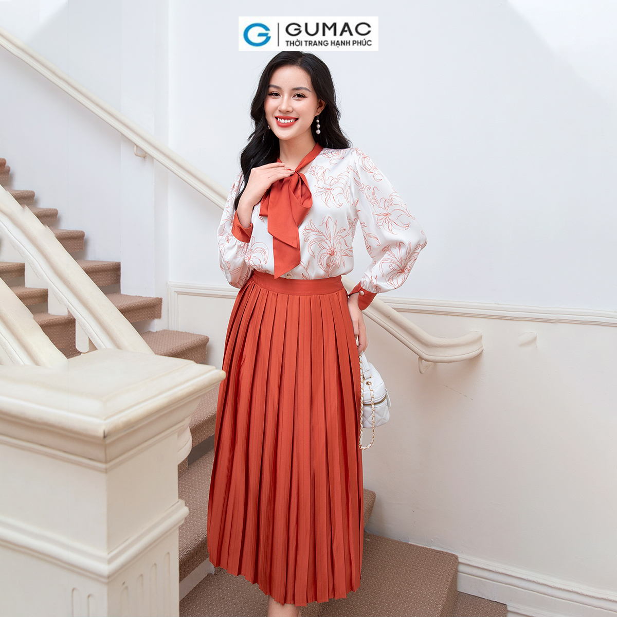 Chân váy lụa dập ly thời trang GUMAC VD10007
