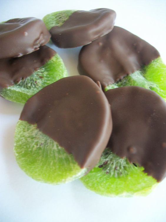 Combo 2 hũ Kiwi nhúng Socola - SHE Chocolate - Hũ 120g -  Hương vị đa dạng, bổ sung năng lượng, tốt cho sức khỏe. Quà tặng người thân, dịp lễ, thích hợp ăn vặt