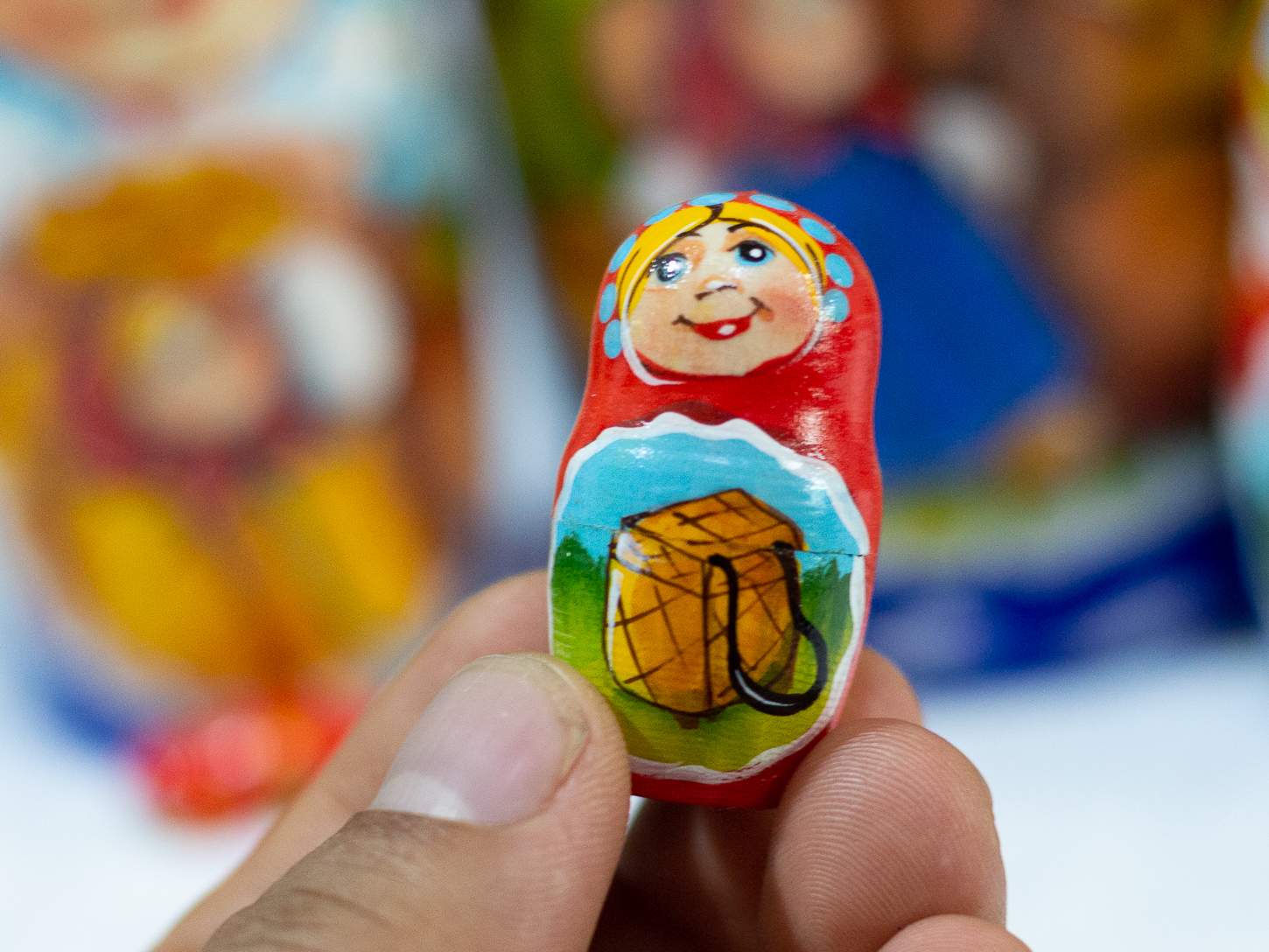 BỘ BÚP BÊ NGA MATRYOSHKA 7 LỚP 22CM HOA VĂN "MISA VÀ GẤU NÂU" RẤT ĐẸP VÀ DỄ THƯƠNG