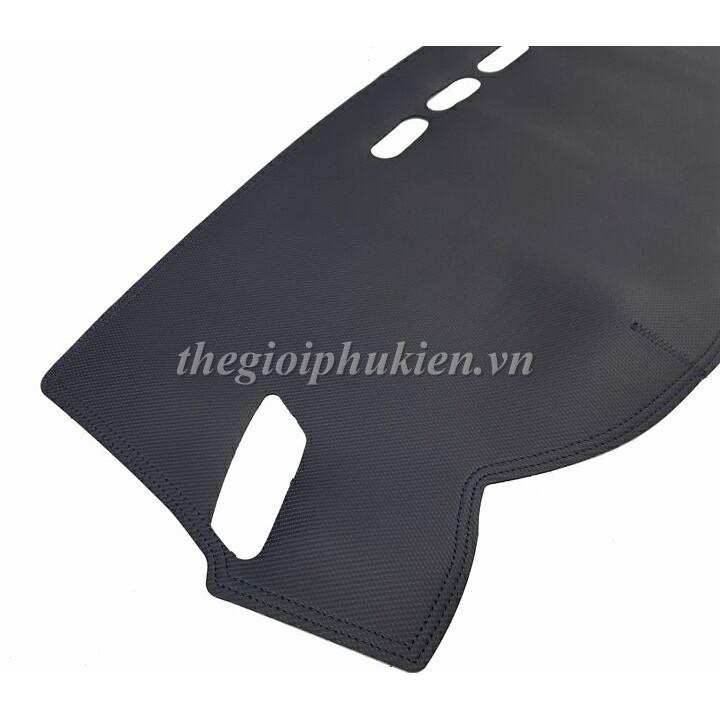 Thảm da Taplo Mitsubishi Outlander vân Carbon cao cấp