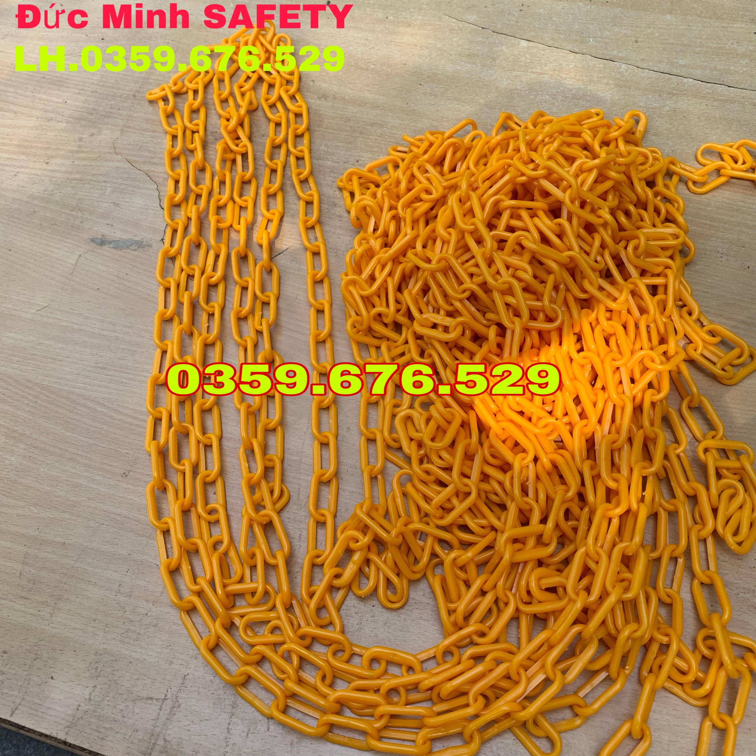 Dây xích nhựa phân luồng giao thông màu vàng