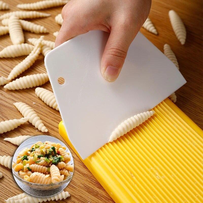 3 Set Spaghetti Macaroni Pasta Maker Rolling Pin Baby Food Supplement Molds Macaroni Making Mold Manual Kitchen Accessories