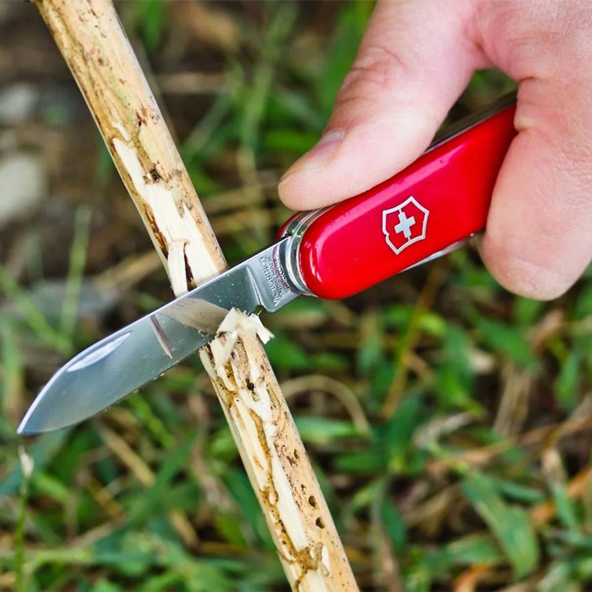 Dao xếp đa năng Camper bằng thép không gỉ, màu đỏ, trong hộp 1.3613 Victorinox