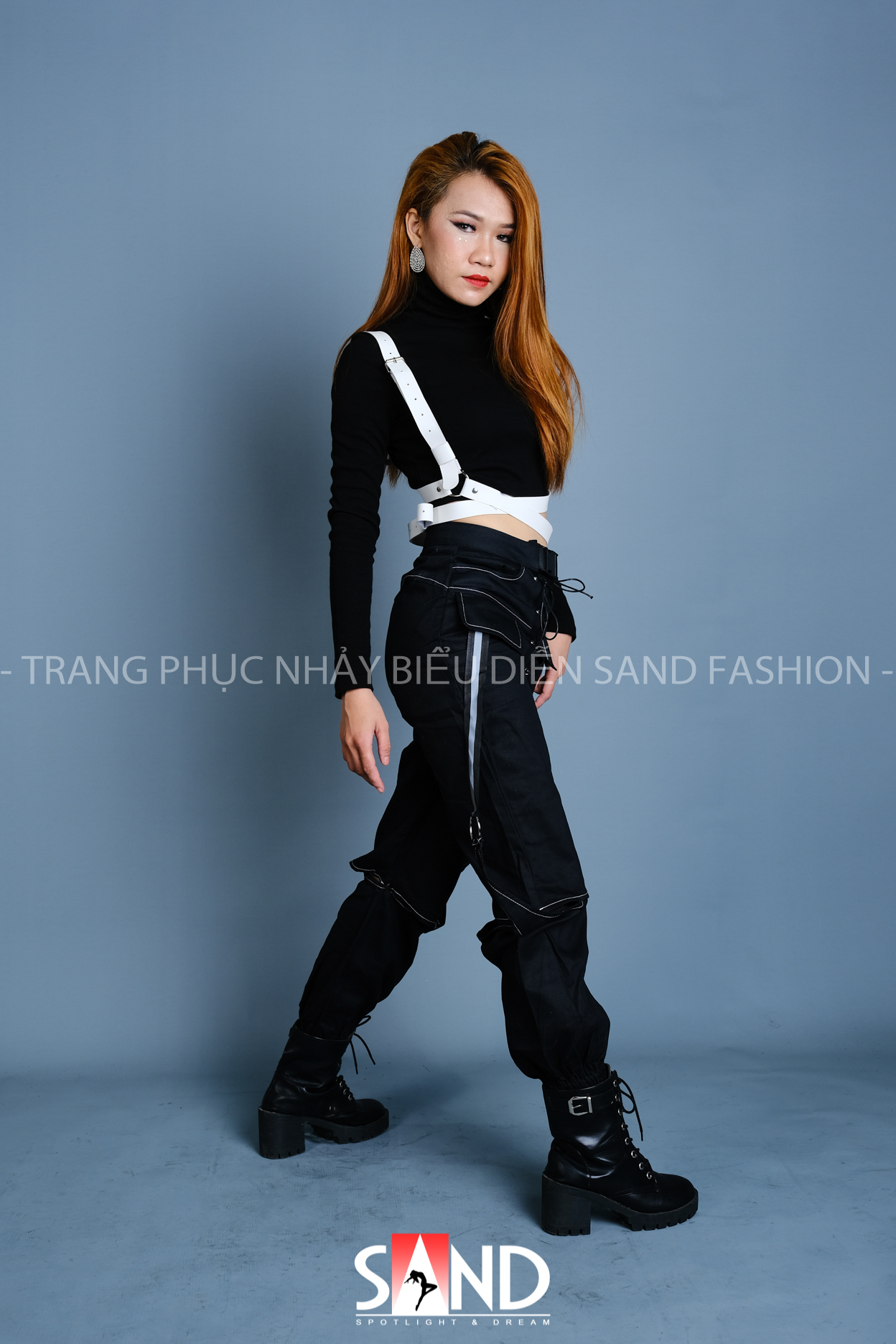 Quần Jean Xẻ Ống Cách Điệu