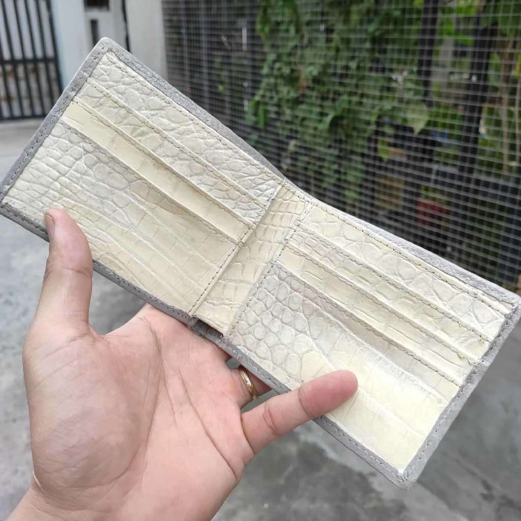Ví gù cá sấu Bạch tạng không đụng hàng!
