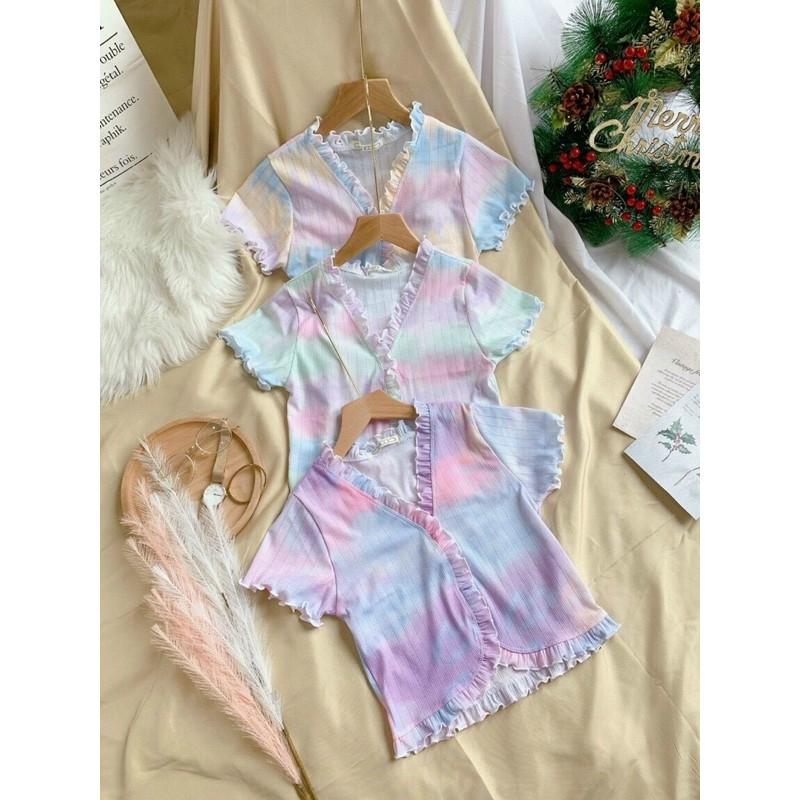 Áo croptop cổ V viền bèo loang xẻ nhẹ nhàng