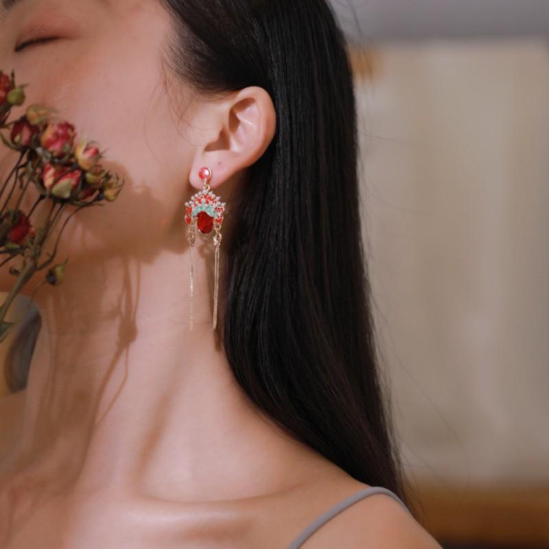 Đôi khuyên tai dáng dài phong cách Trung Hoa cổ điển