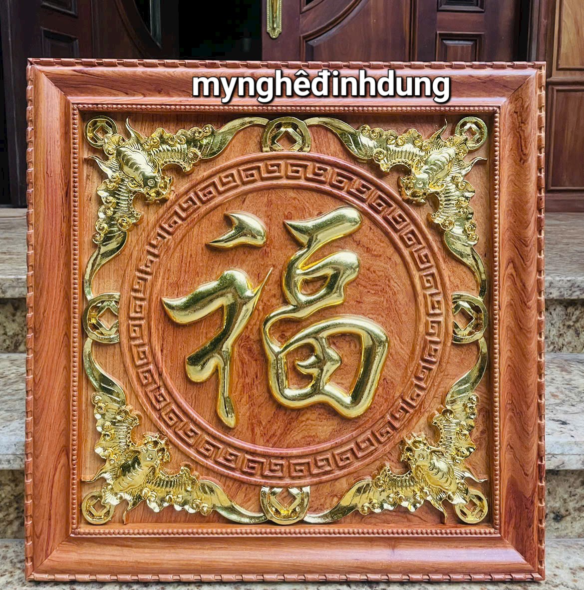 Tranh chữ phúc bằng gỗ hương đá kt 61x61x4cm