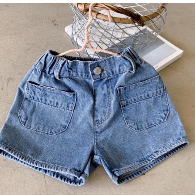 Quần short jean túi bản to sảnh điệu cho bé Q687