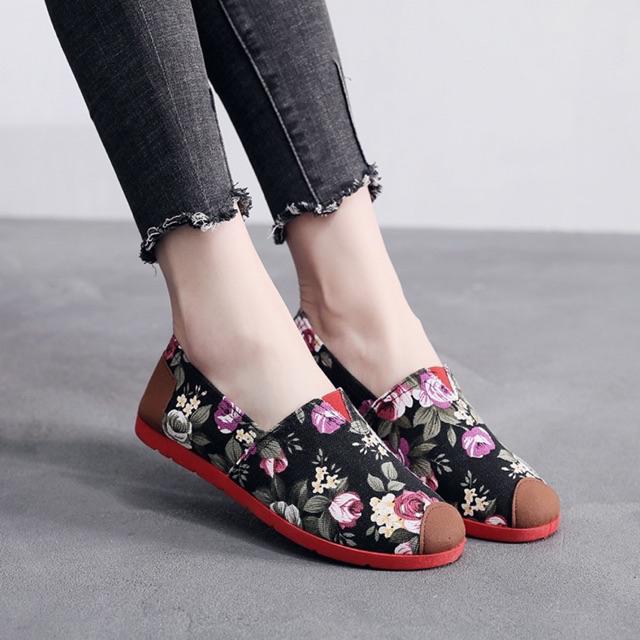 Giày vải slip on hoa lá flowery