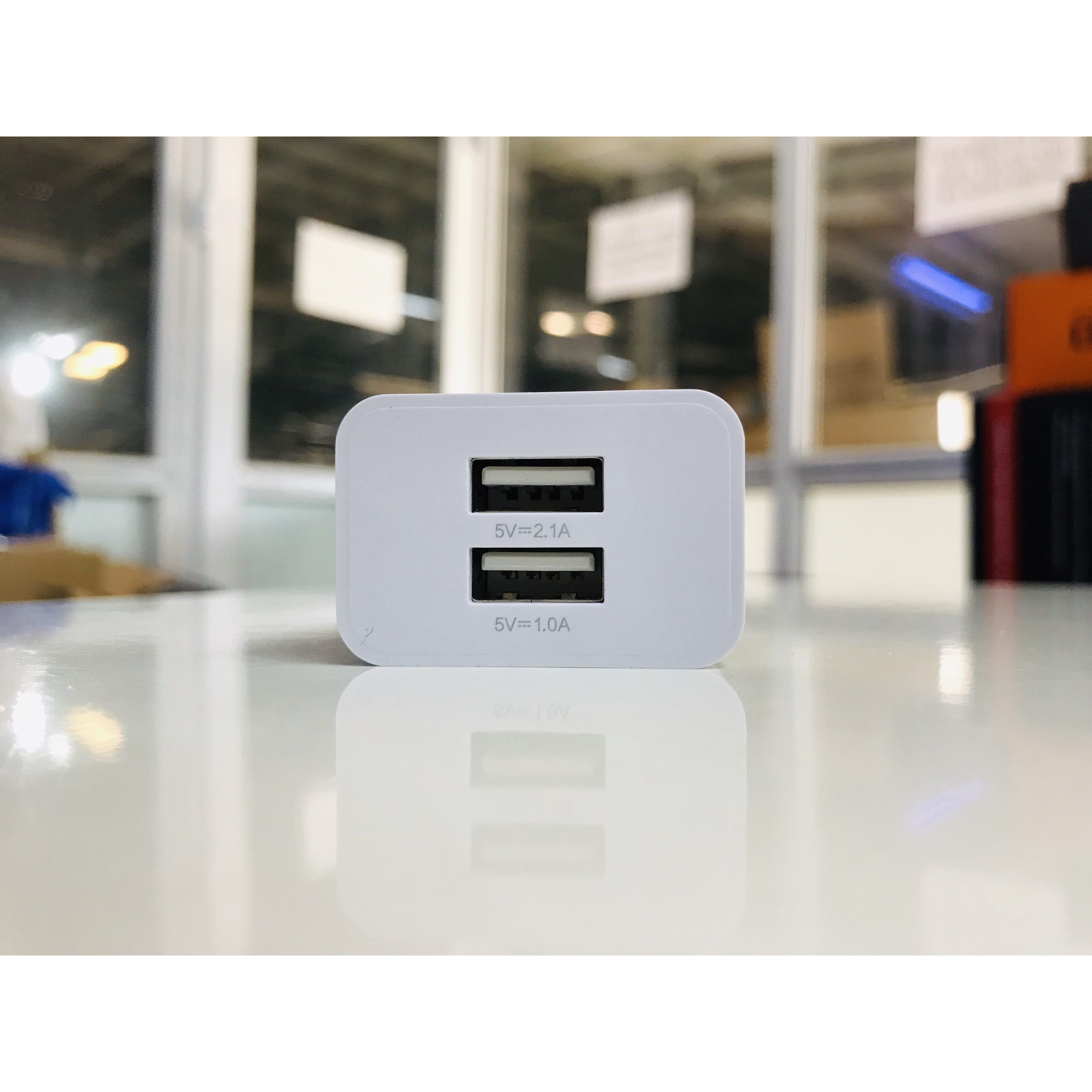 Củ sạc Dual USB Charger 2.1A , 15.5W  (Sạc nhanh 2.1A cho iPHONE, iPAD) (RY-U02) trắng _ Hàng chính hãng